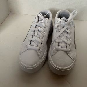 Puma Soft Foam Ehite womens 6.5